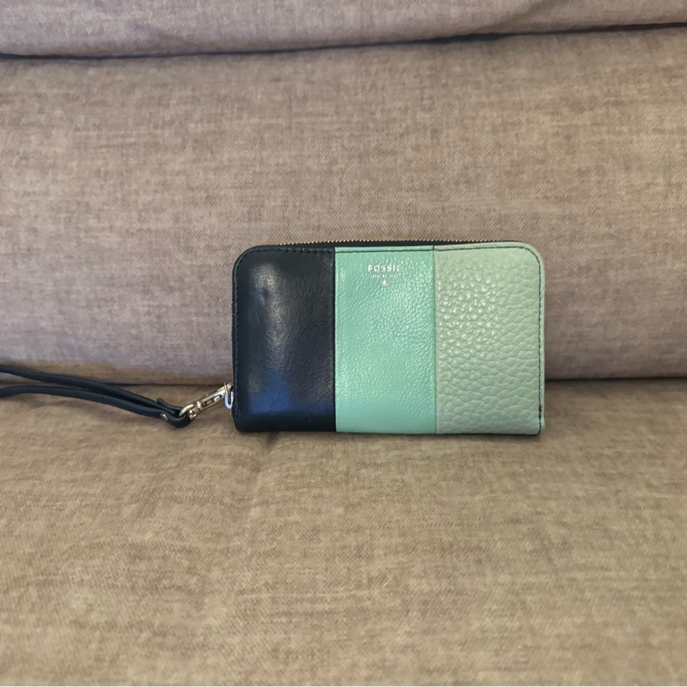 Fossil wallet